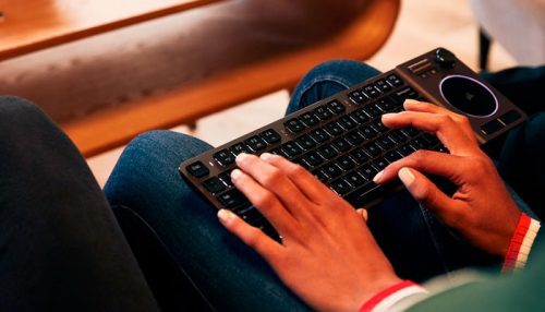TECLADO Wireless CORSAIR K83 Entretenimiento